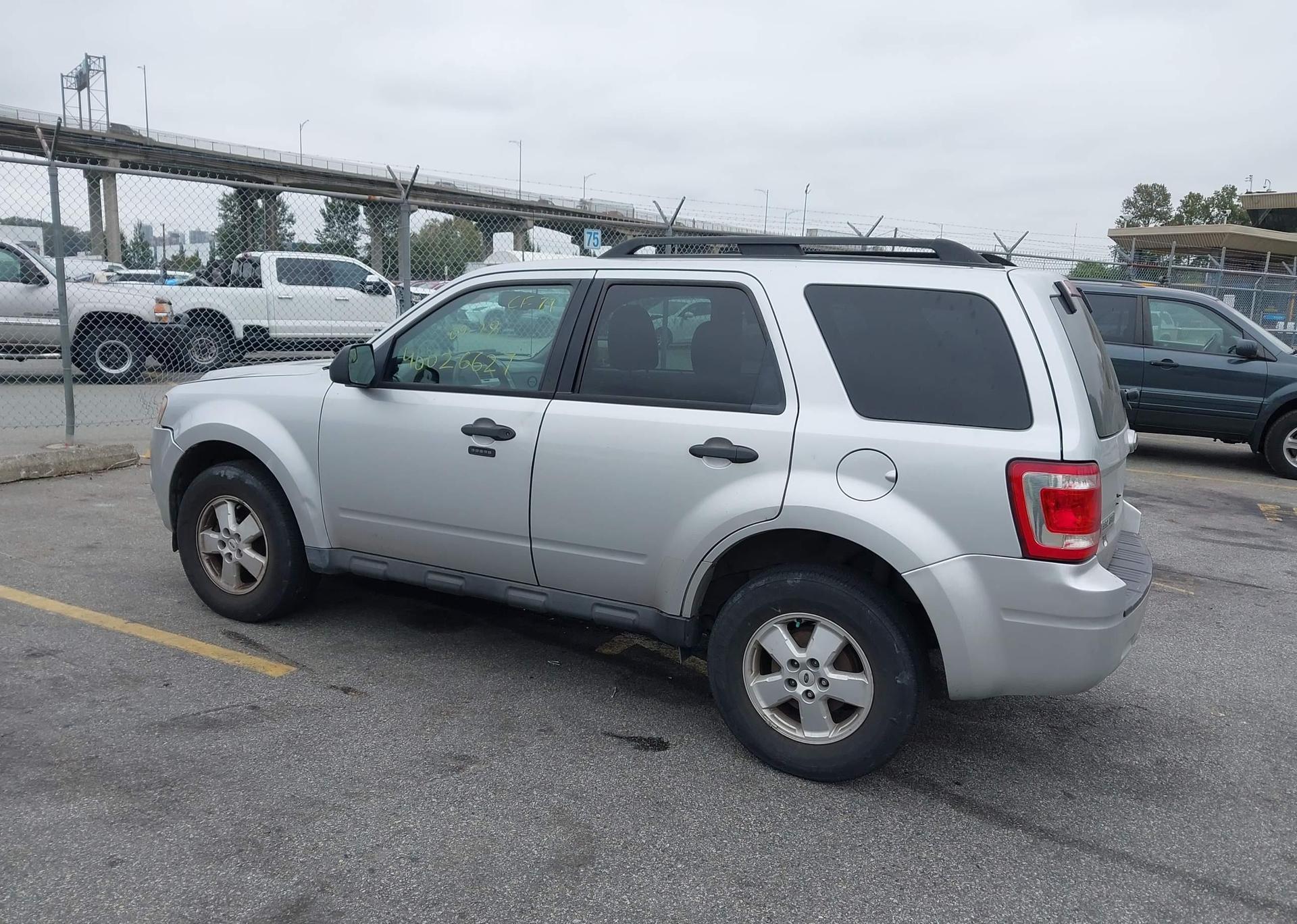 2010 FORD ESCAPE XLT