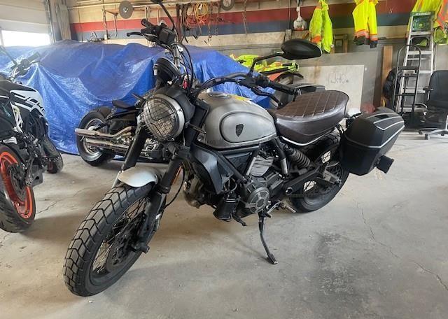 2015 DUCATI SCRAMBLER 800