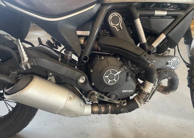 2015 DUCATI SCRAMBLER 800