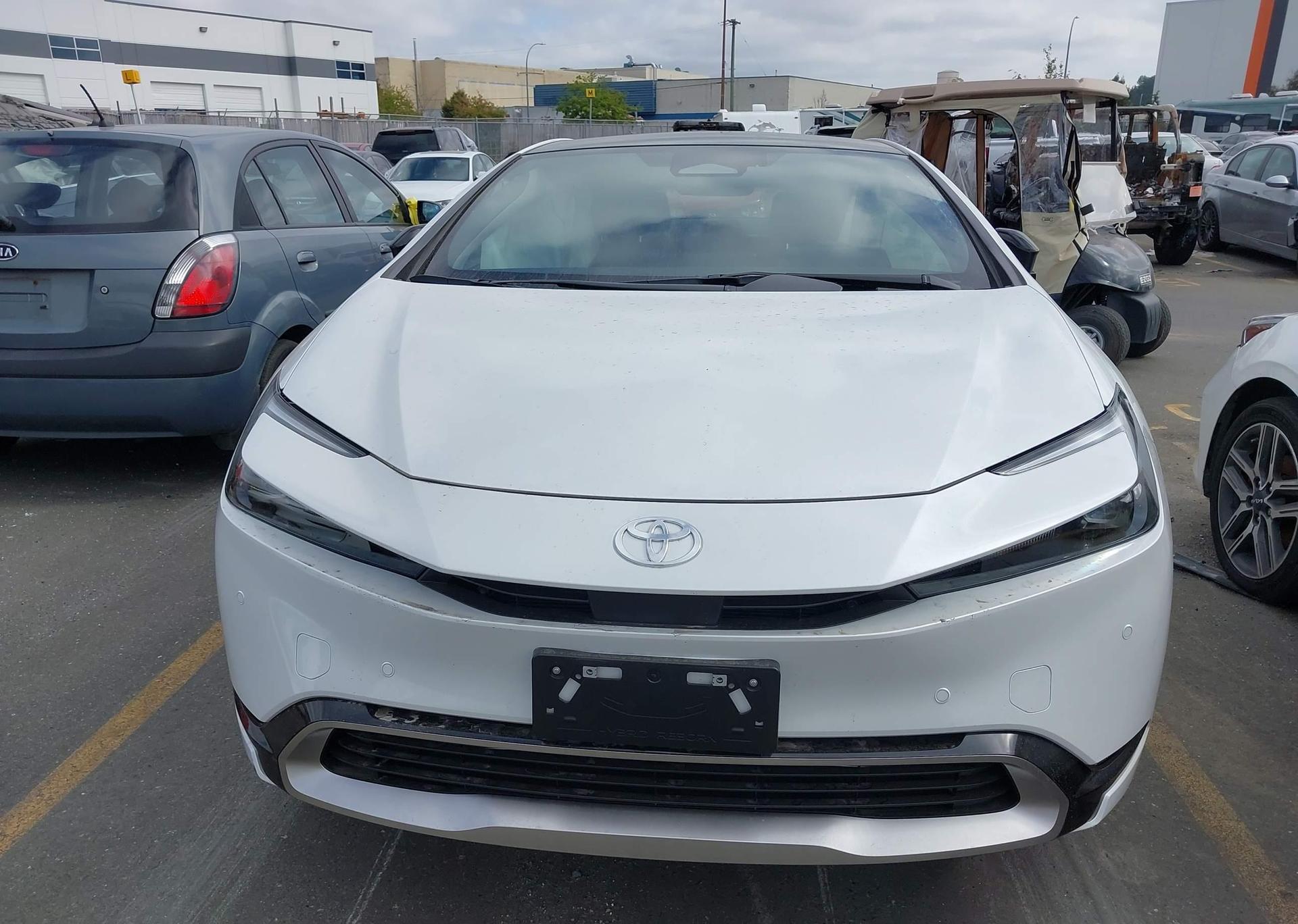 2025 TOYOTA PRIUS