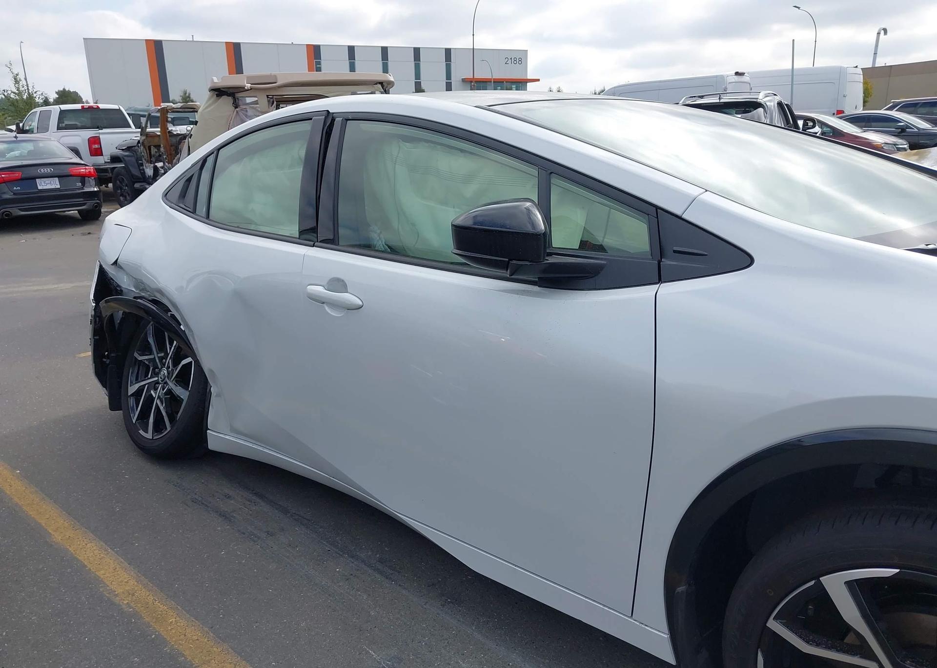 2025 TOYOTA PRIUS