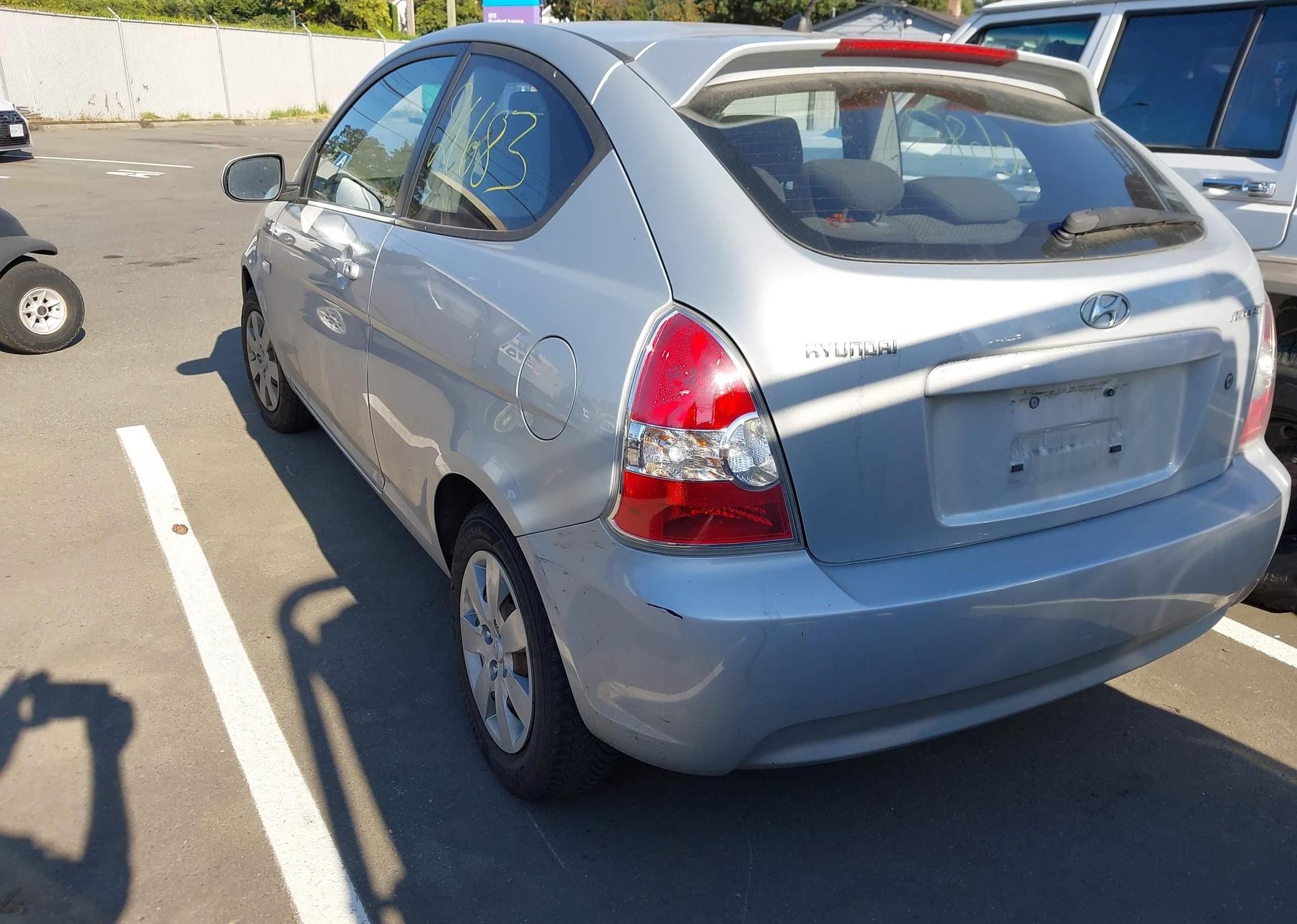 2011 HYUNDAI ACCENT SE