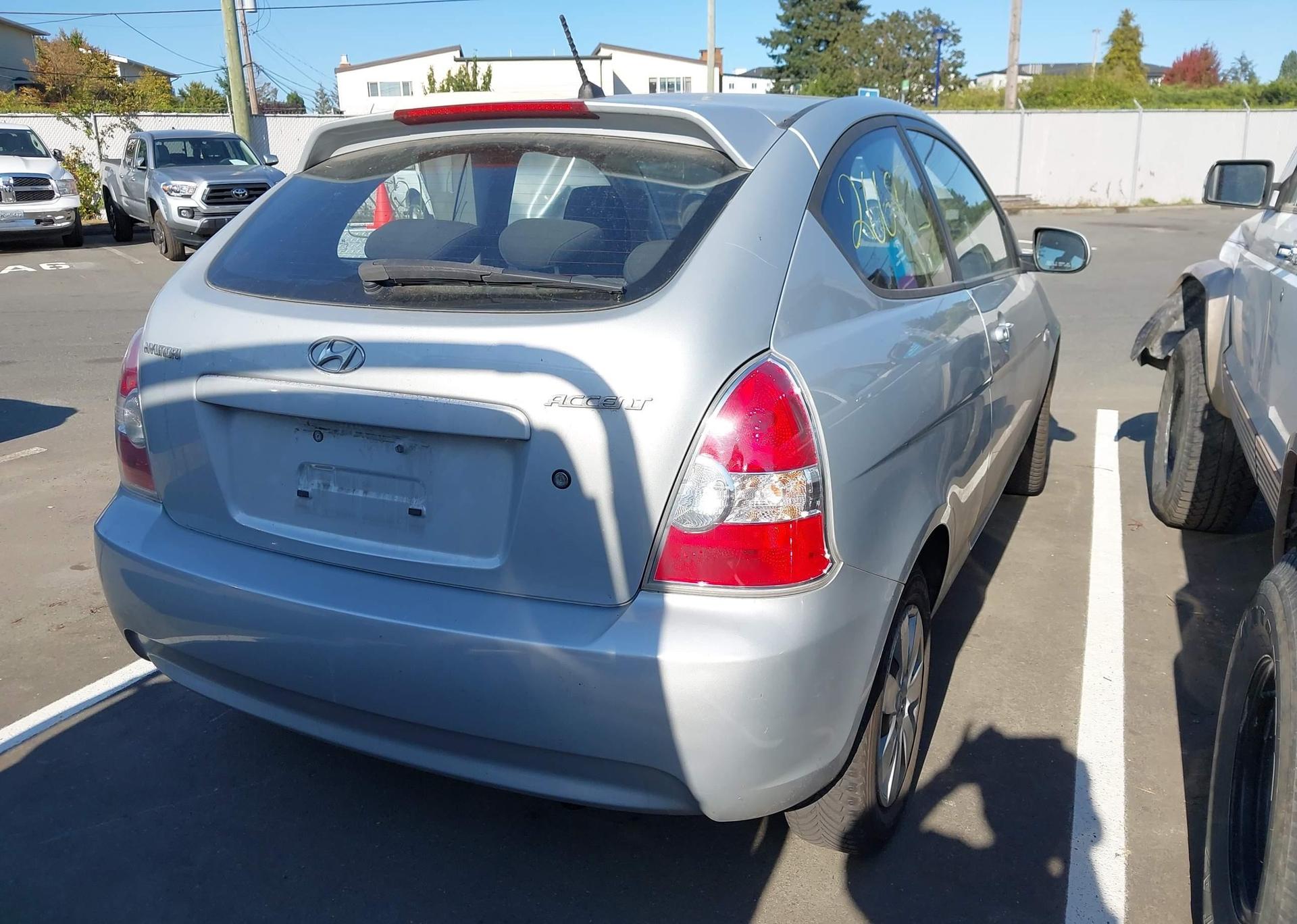 2011 HYUNDAI ACCENT SE