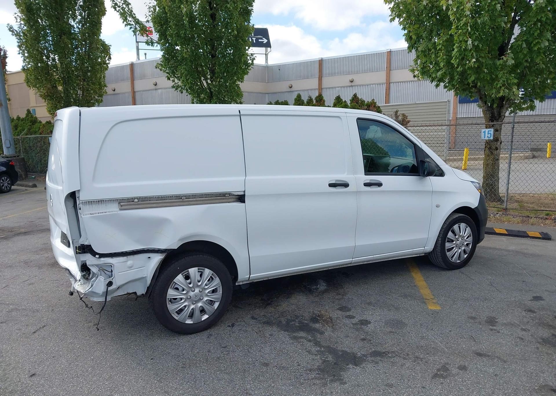 2018 MERCEDES-BENZ METRIS