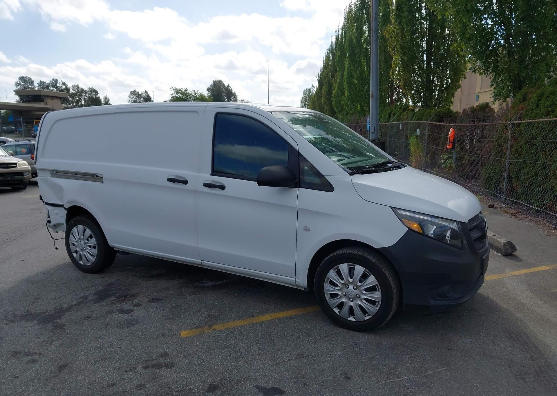 2018 MERCEDES-BENZ METRIS