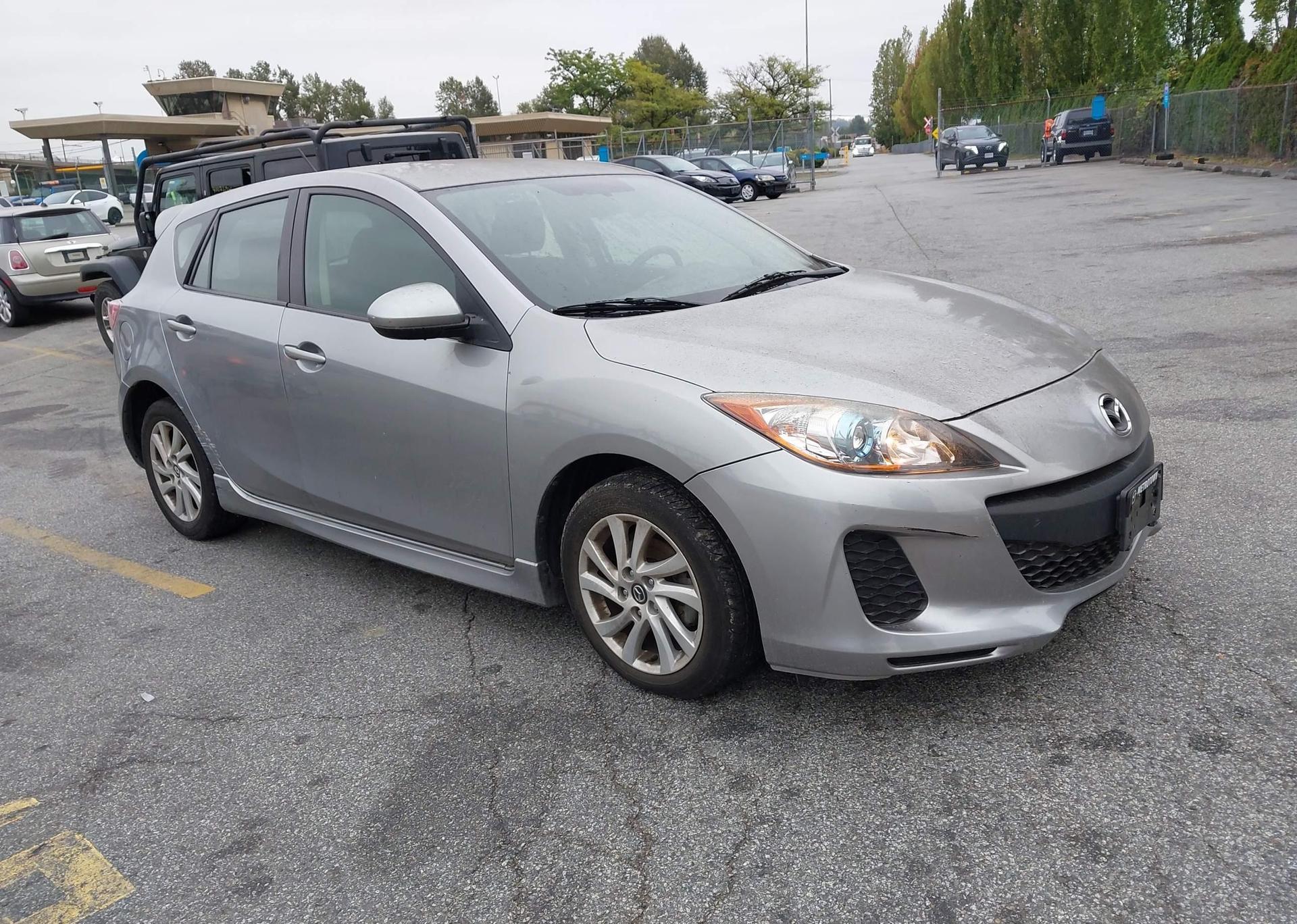 2013 MAZDA 3 I
