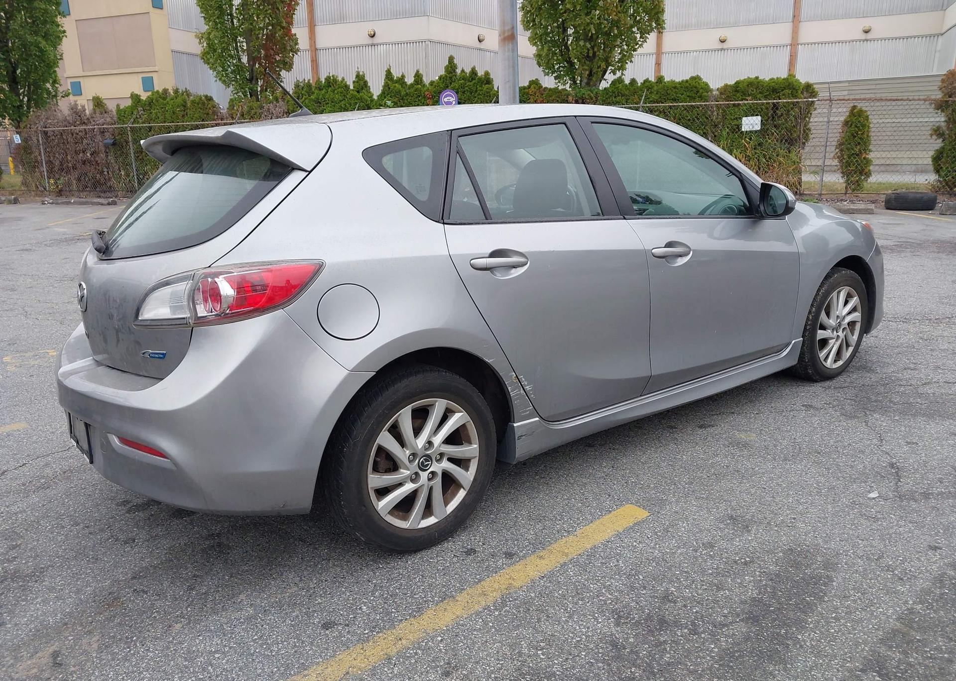 2013 MAZDA 3 I