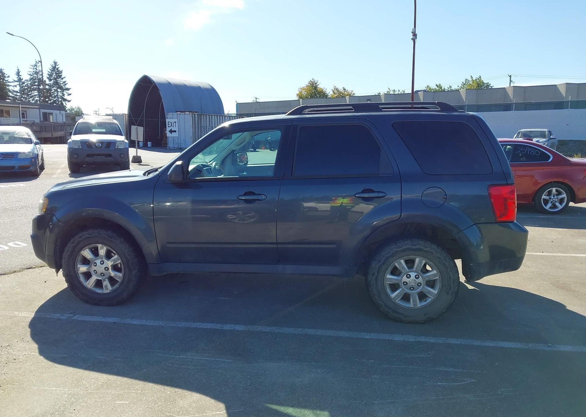 2010 MAZDA TRIBUTE I