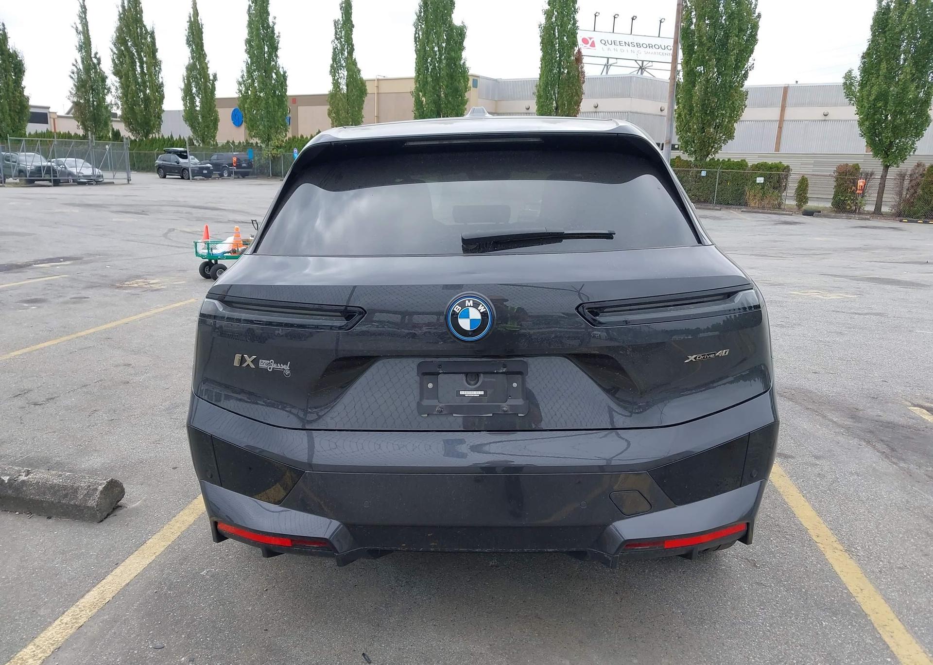 2024 BMW IX