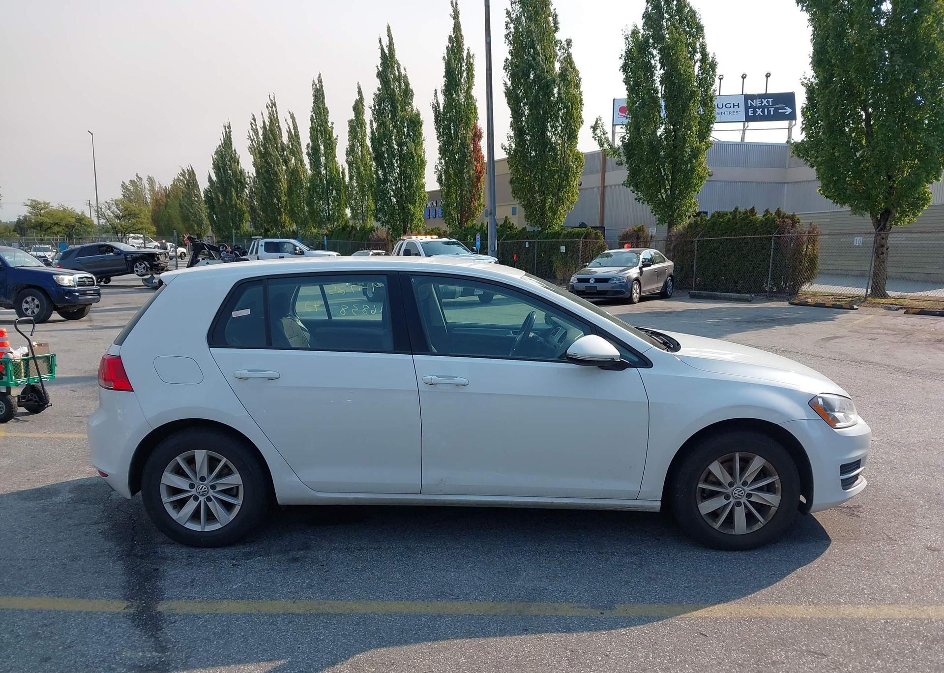 2016 VOLKSWAGEN GOLF