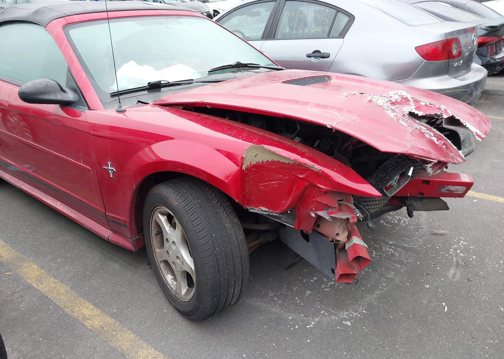 2001 FORD MUSTANG