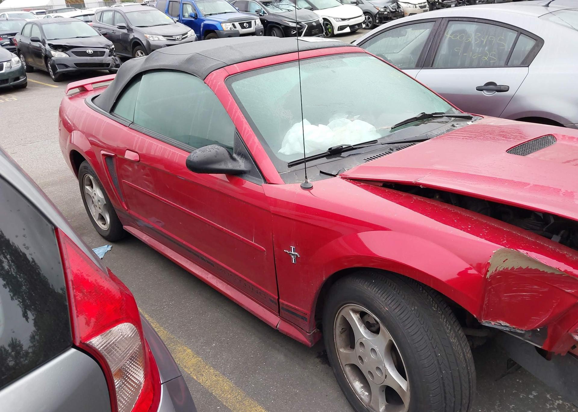 2001 FORD MUSTANG