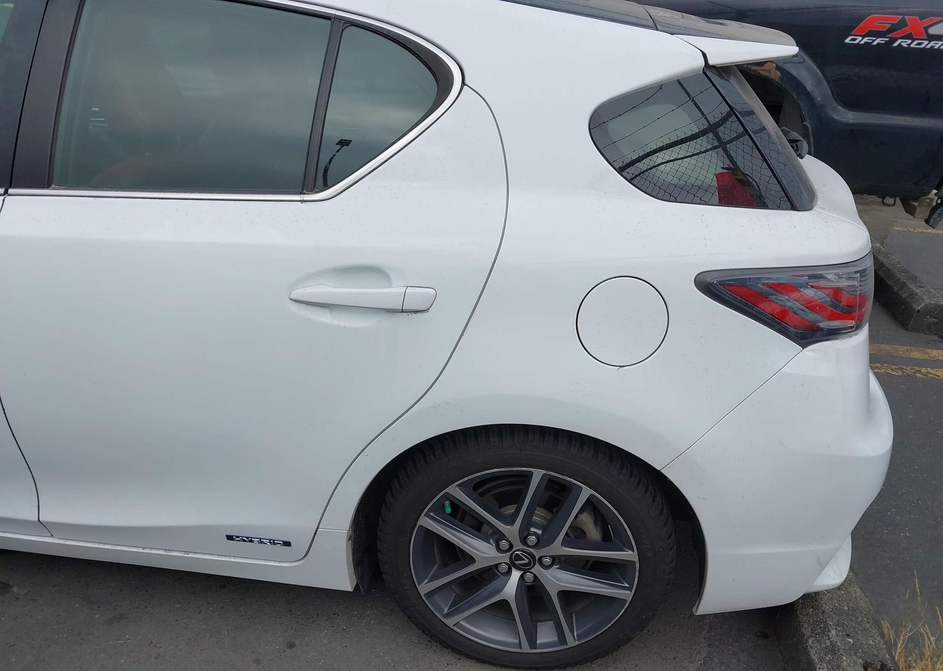 2015 LEXUS CT 200