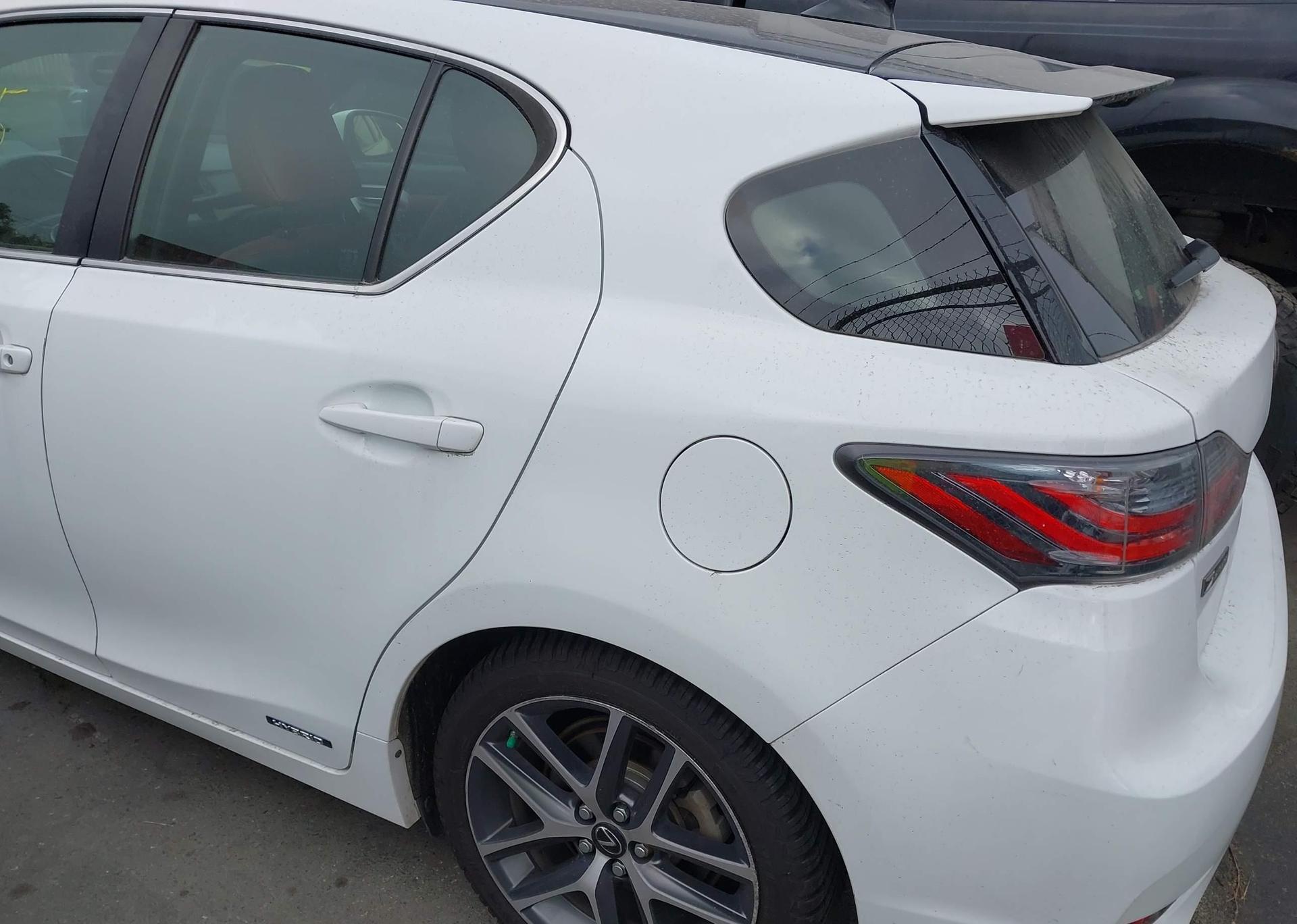 2015 LEXUS CT 200