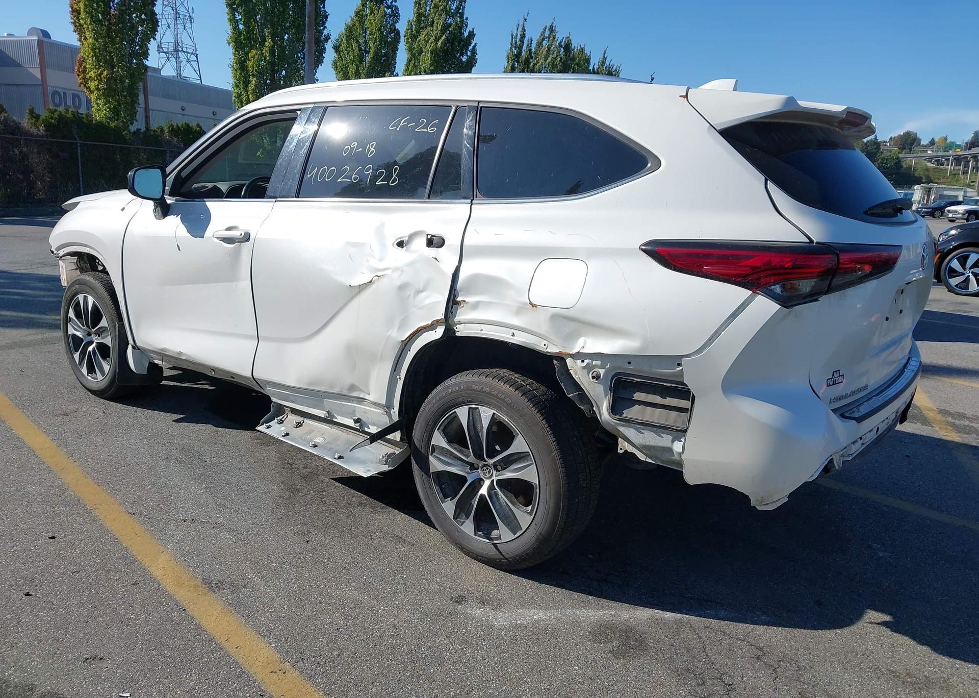2021 TOYOTA highlander xle