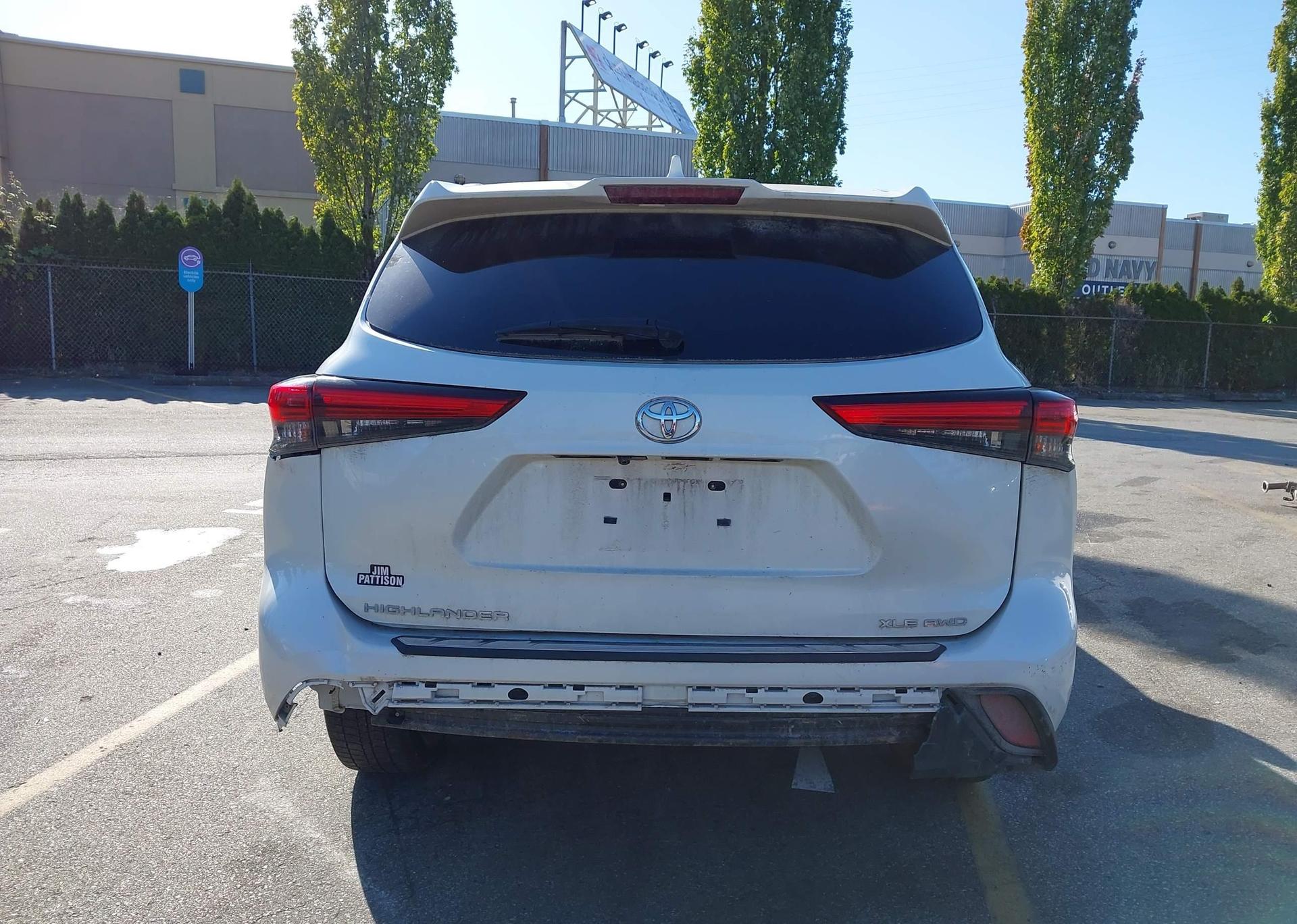 2021 TOYOTA highlander xle
