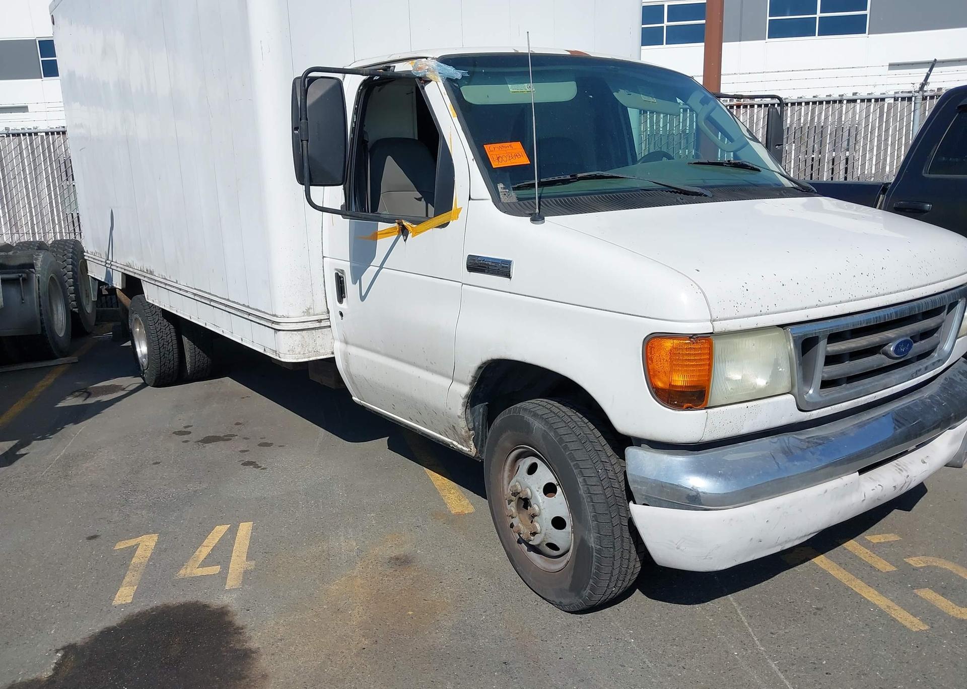 2006 FORD ECONOLINE E450 SUPER DUTY CUTWY VAN