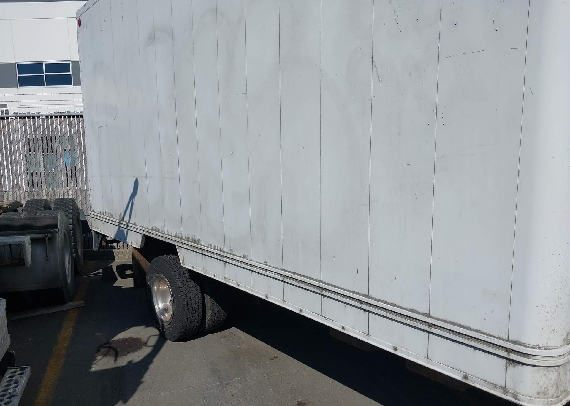 2006 FORD ECONOLINE E450 SUPER DUTY CUTWY VAN