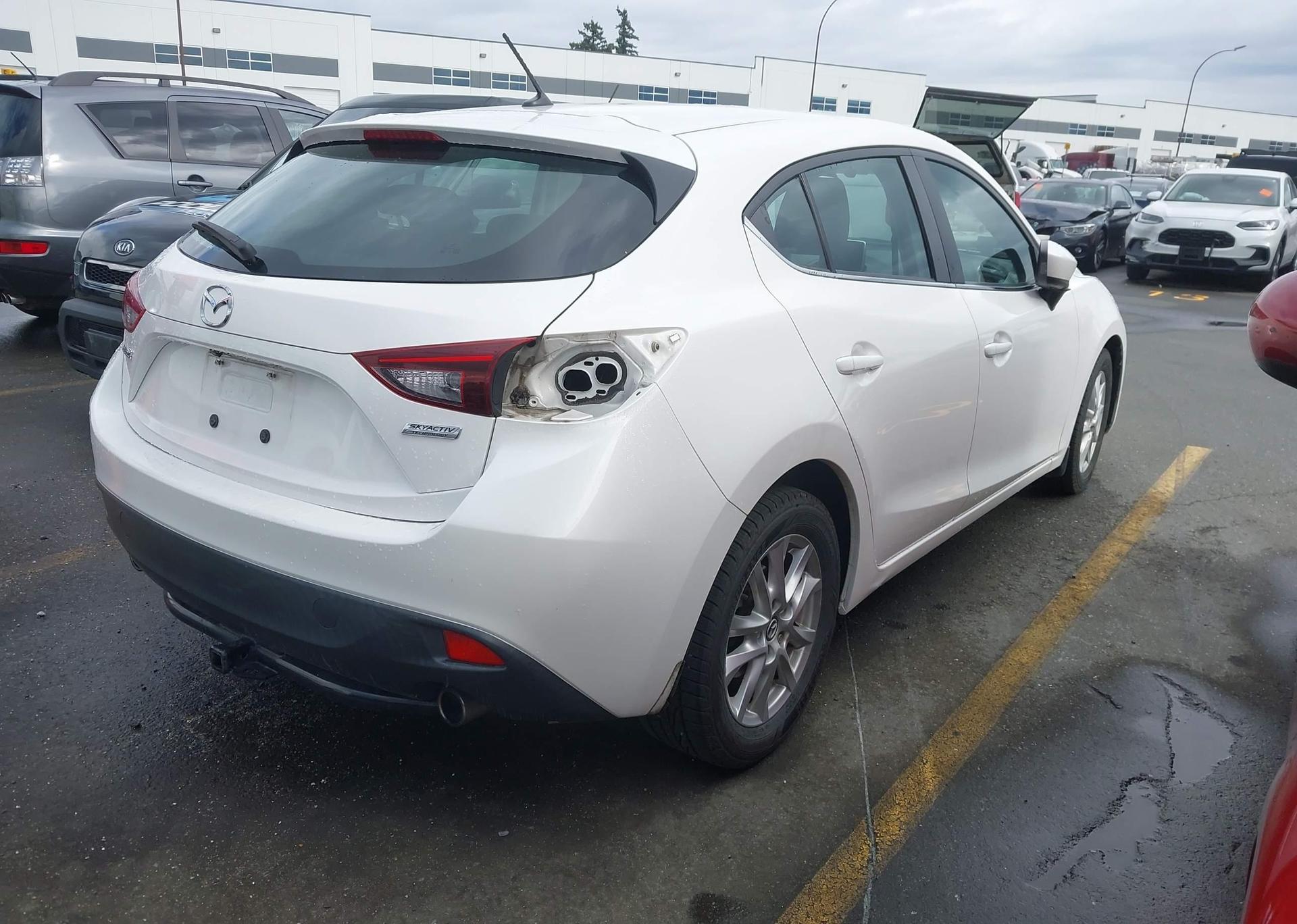 2015 MAZDA 3 TOURING