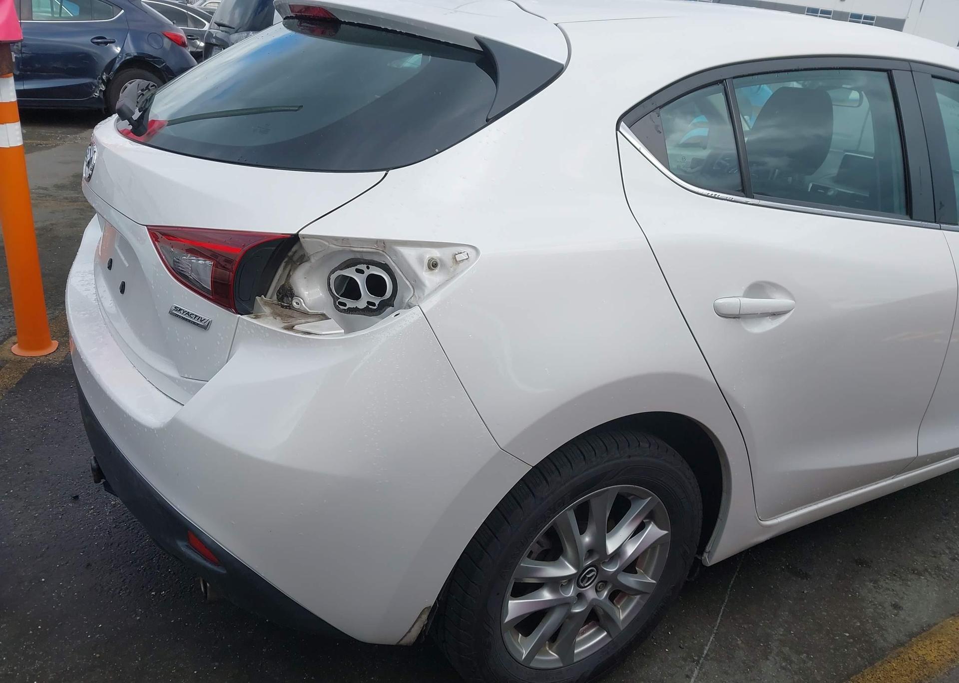 2015 MAZDA 3 TOURING
