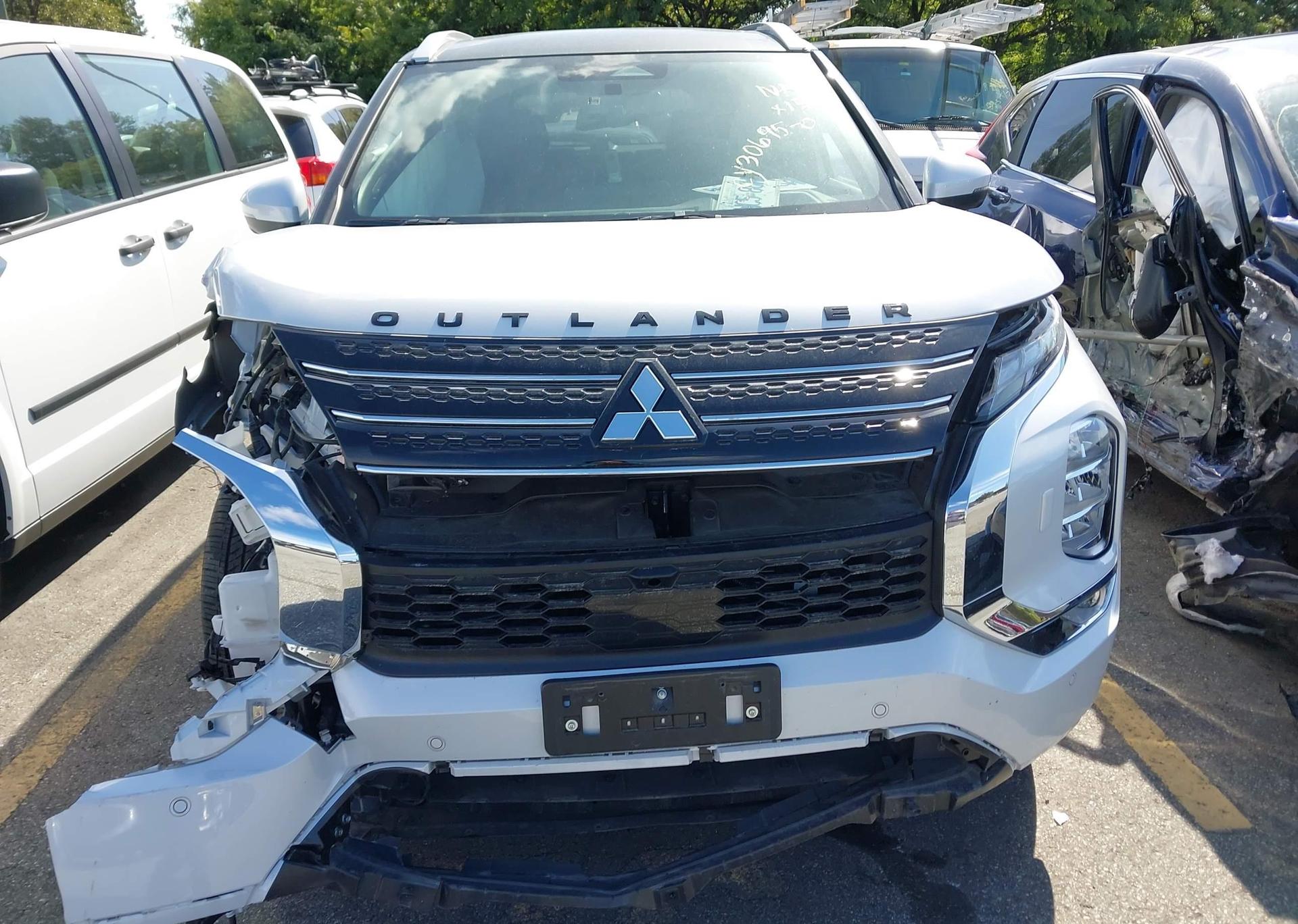 2024 MITSUBISHI OUTLANDER SEL