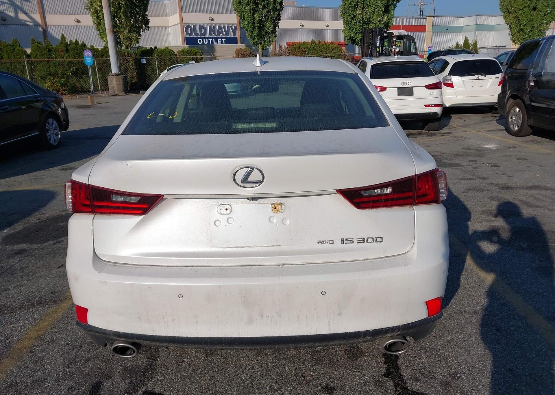 2016 LEXUS IS 300