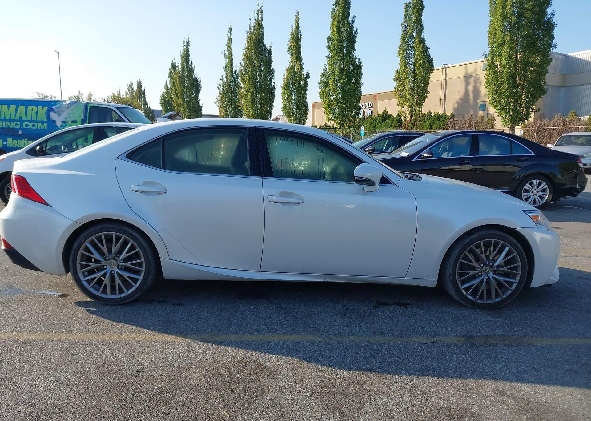 2016 LEXUS IS 300