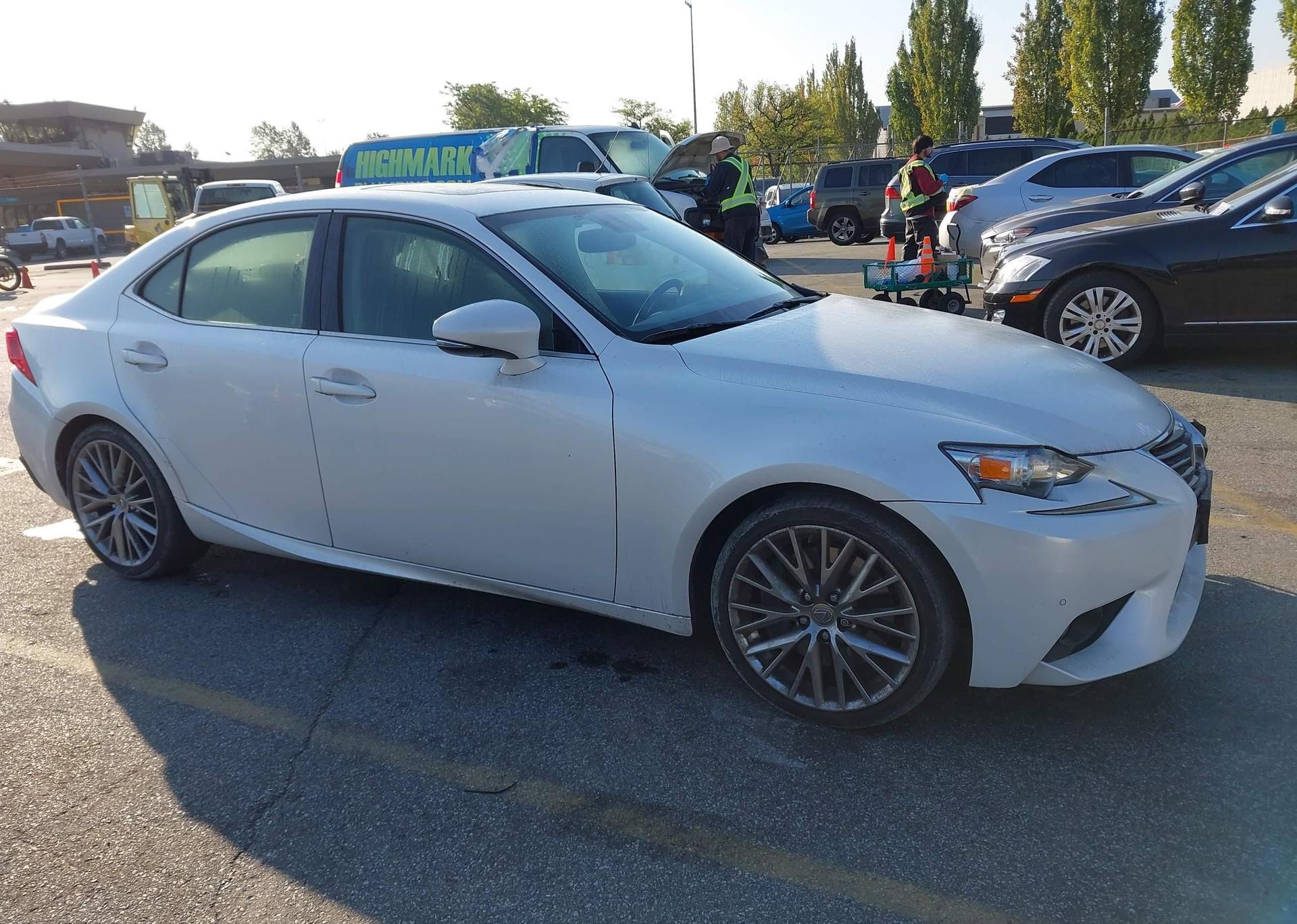 2016 LEXUS IS 300