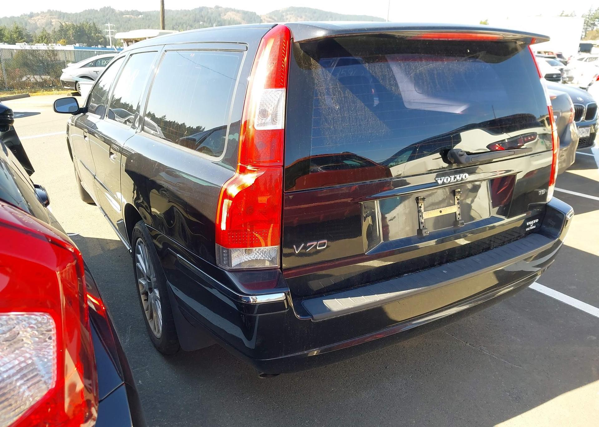 2006 VOLVO V70