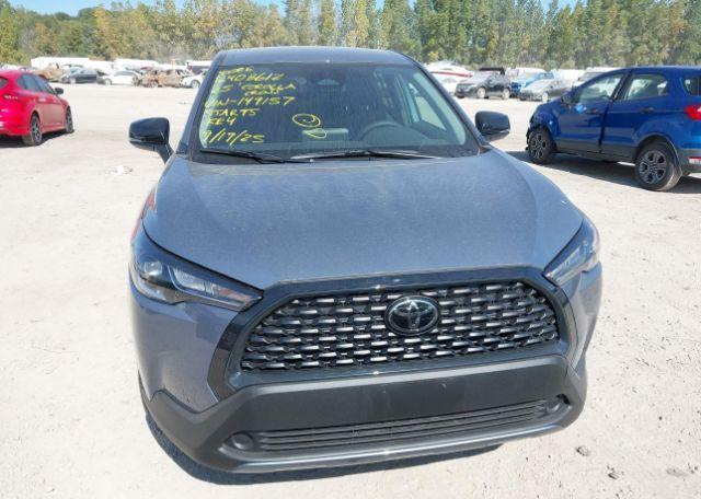 2025 TOYOTA COROLLA CROSS LE