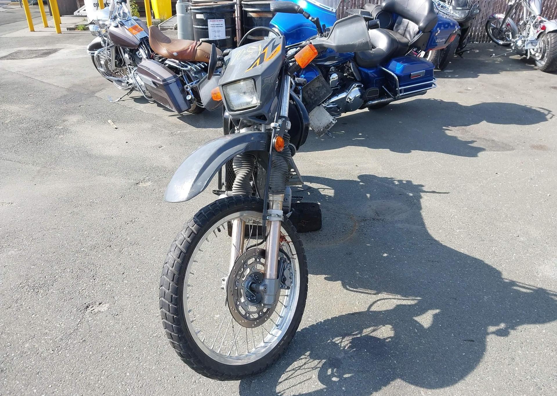2023 SUZUKI DR650 SE