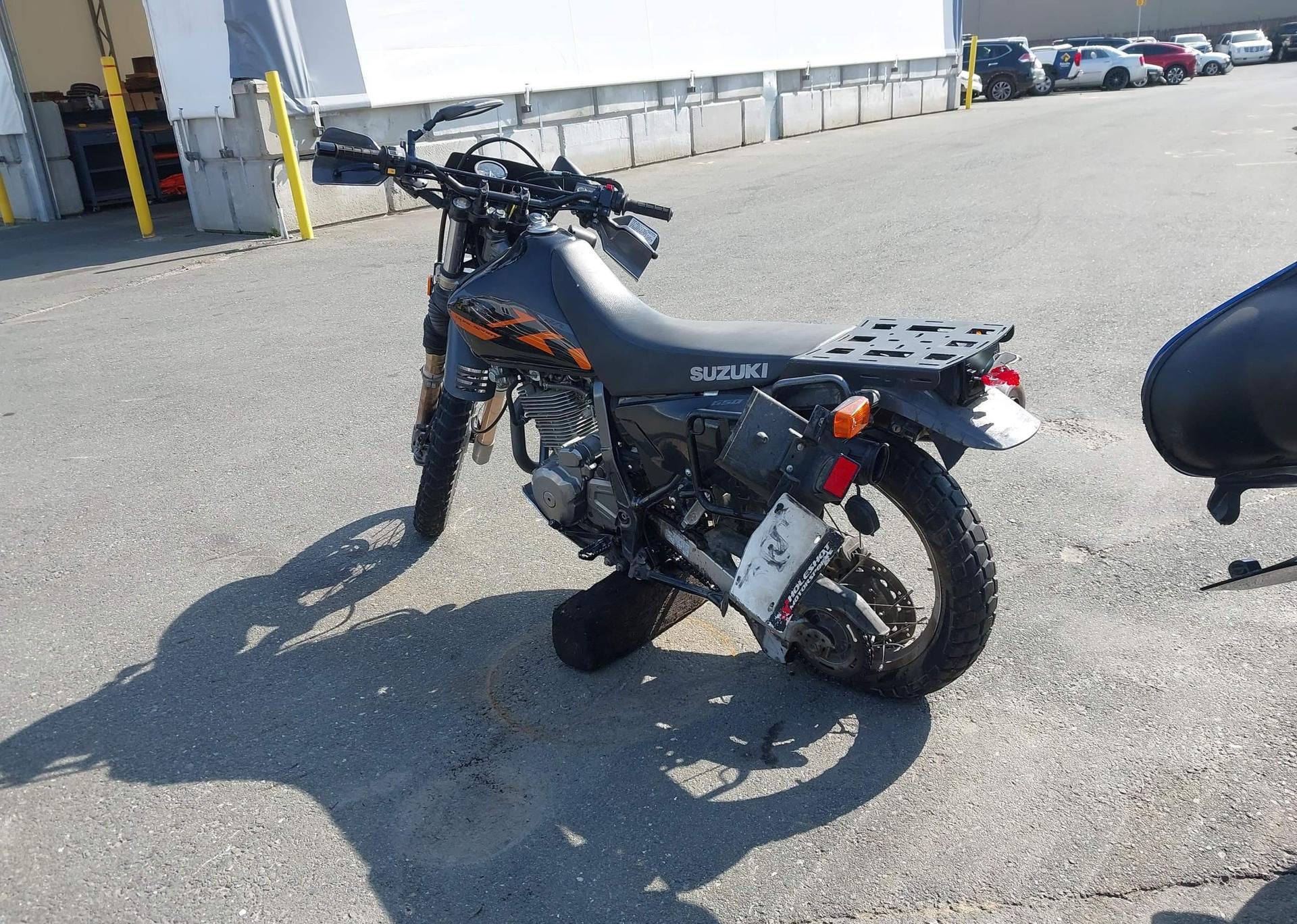 2023 SUZUKI DR650 SE
