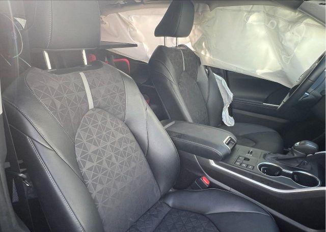 2025 TOYOTA HIGHLANDER HYBRID XLE