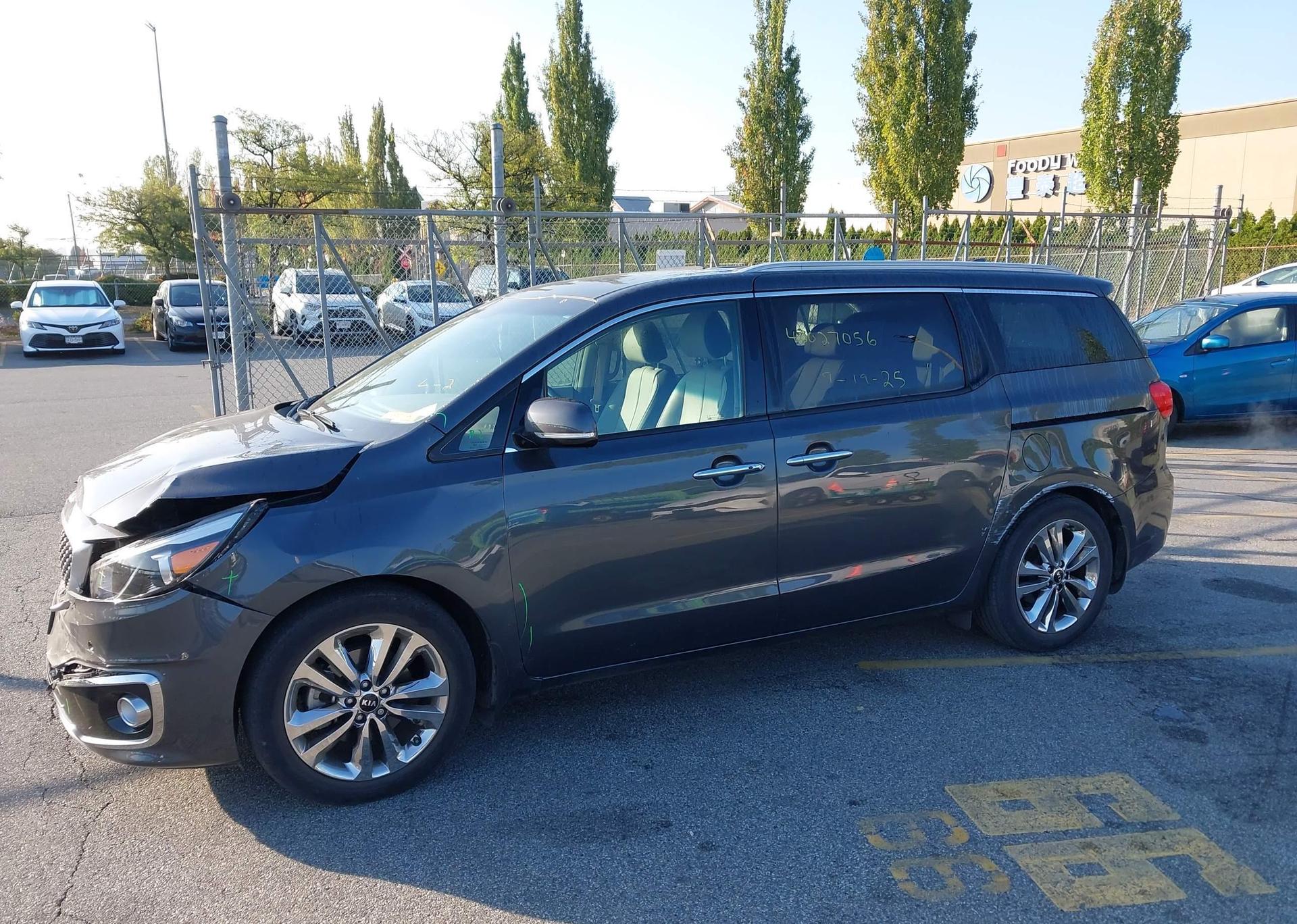2015 KIA SEDONA SXL