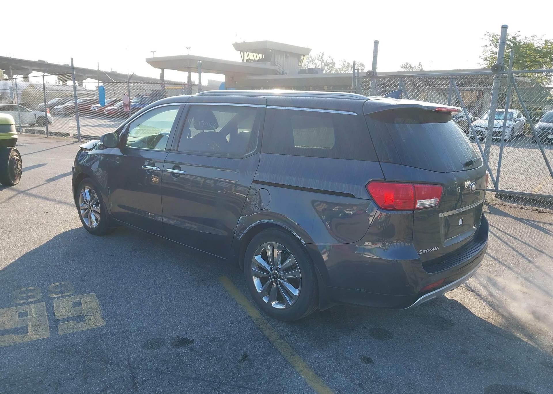 2015 KIA SEDONA SXL