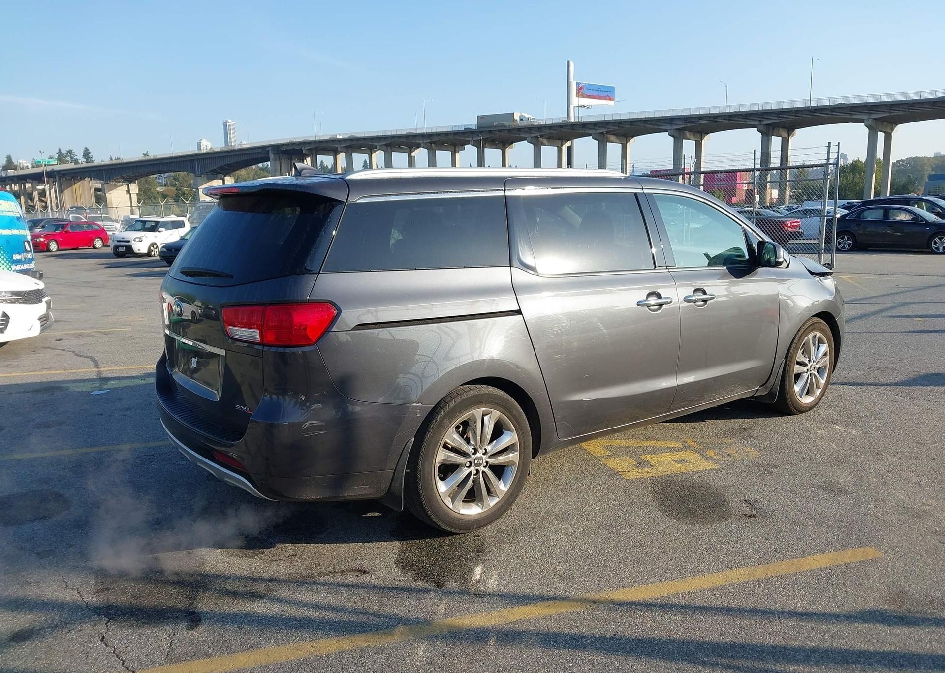 2015 KIA SEDONA SXL