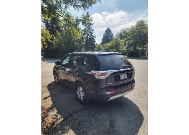 2015 MITSUBISHI OUTLANDER ES