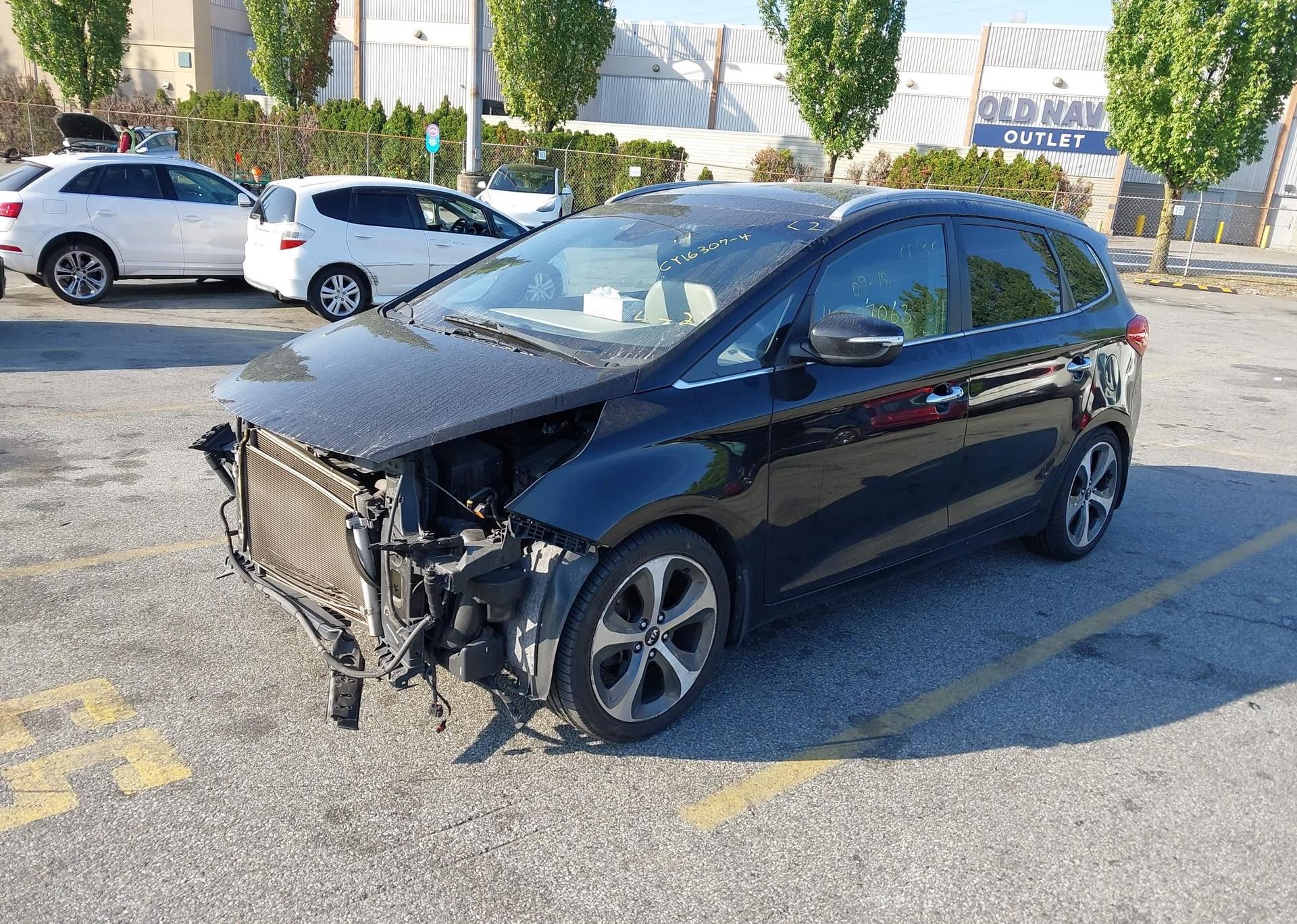 2016 KIA RONDO