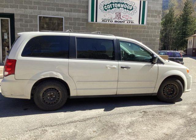 2012 DODGE GRAND CARAVAN SE