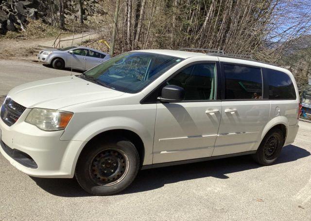 2012 DODGE GRAND CARAVAN SE