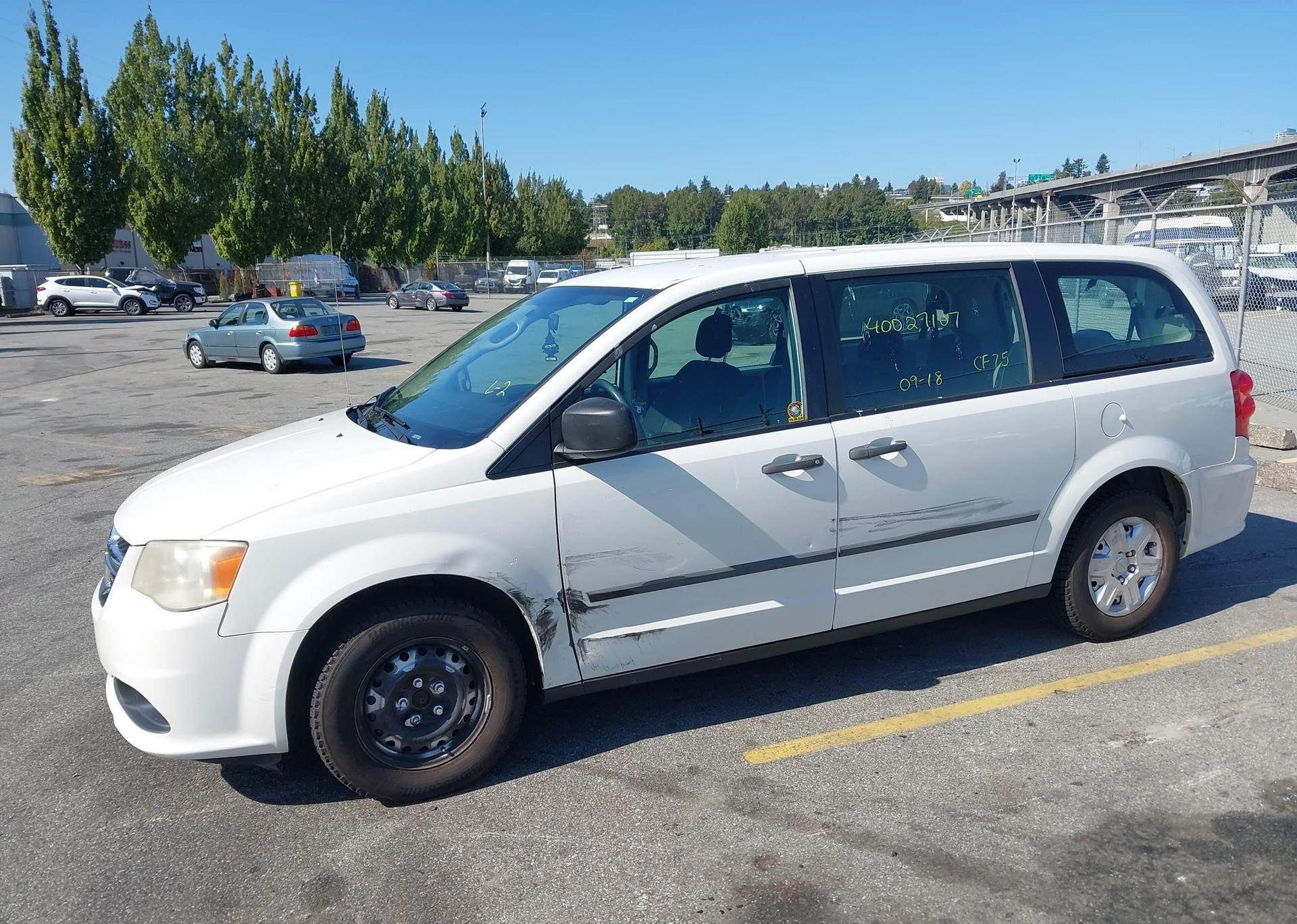 2012 DODGE GRAND CARAVAN SE