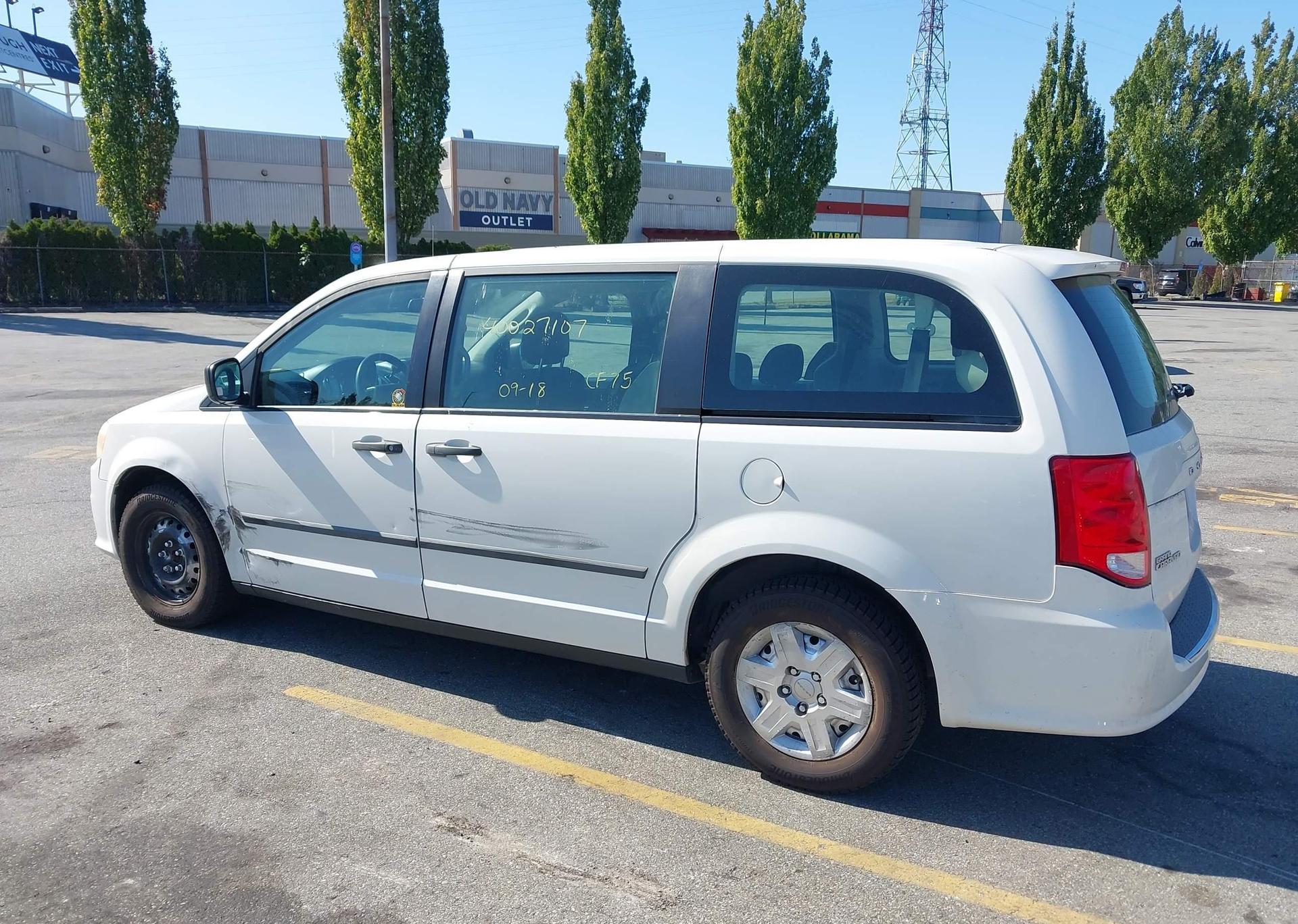 2012 DODGE GRAND CARAVAN SE