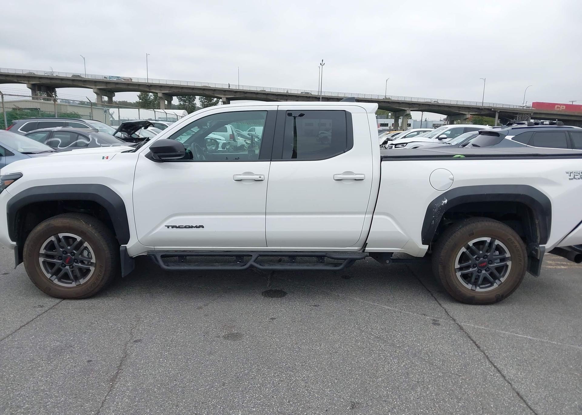 2024 TOYOTA TACOMA DOUBLE CAB