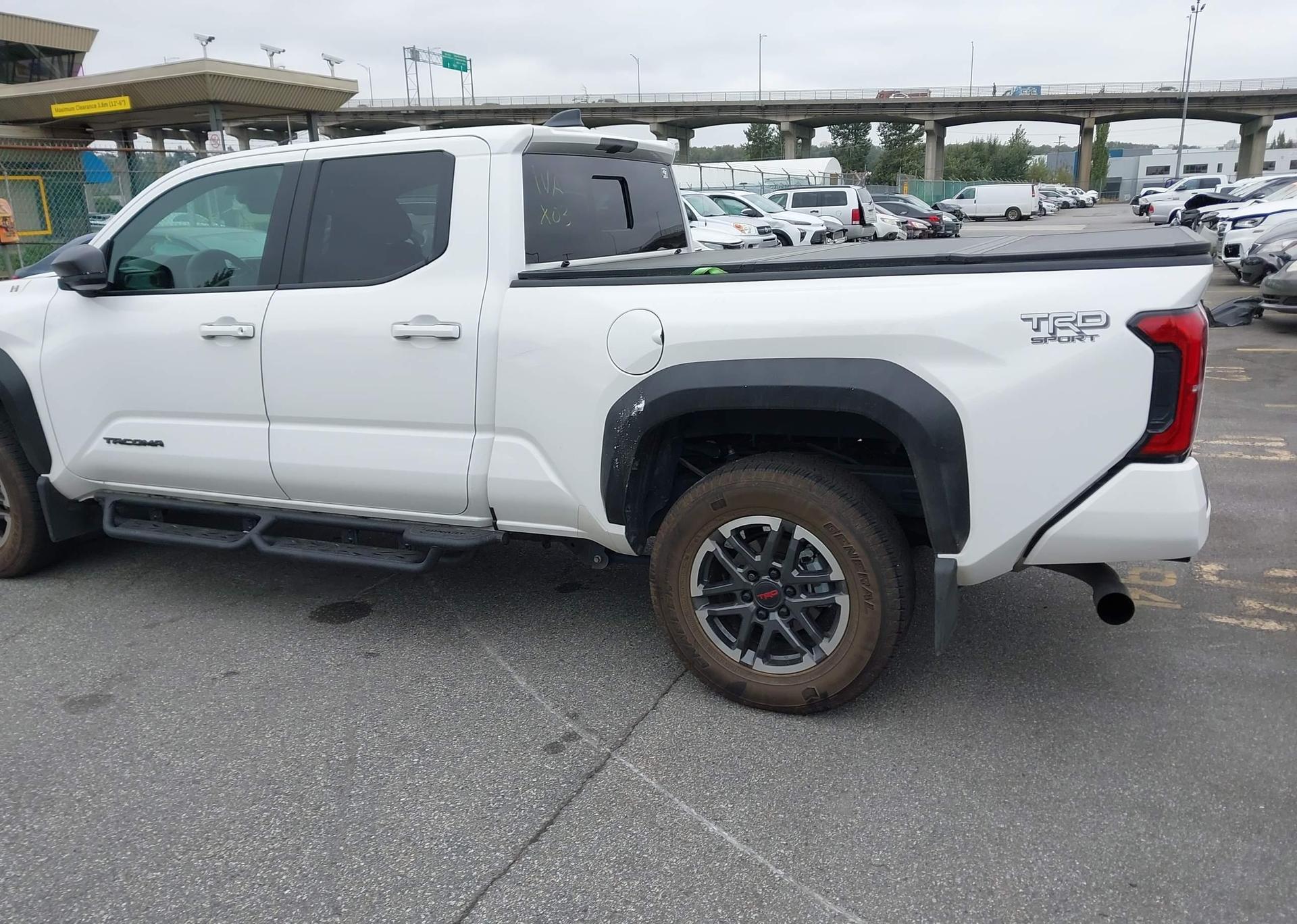 2024 TOYOTA TACOMA DOUBLE CAB