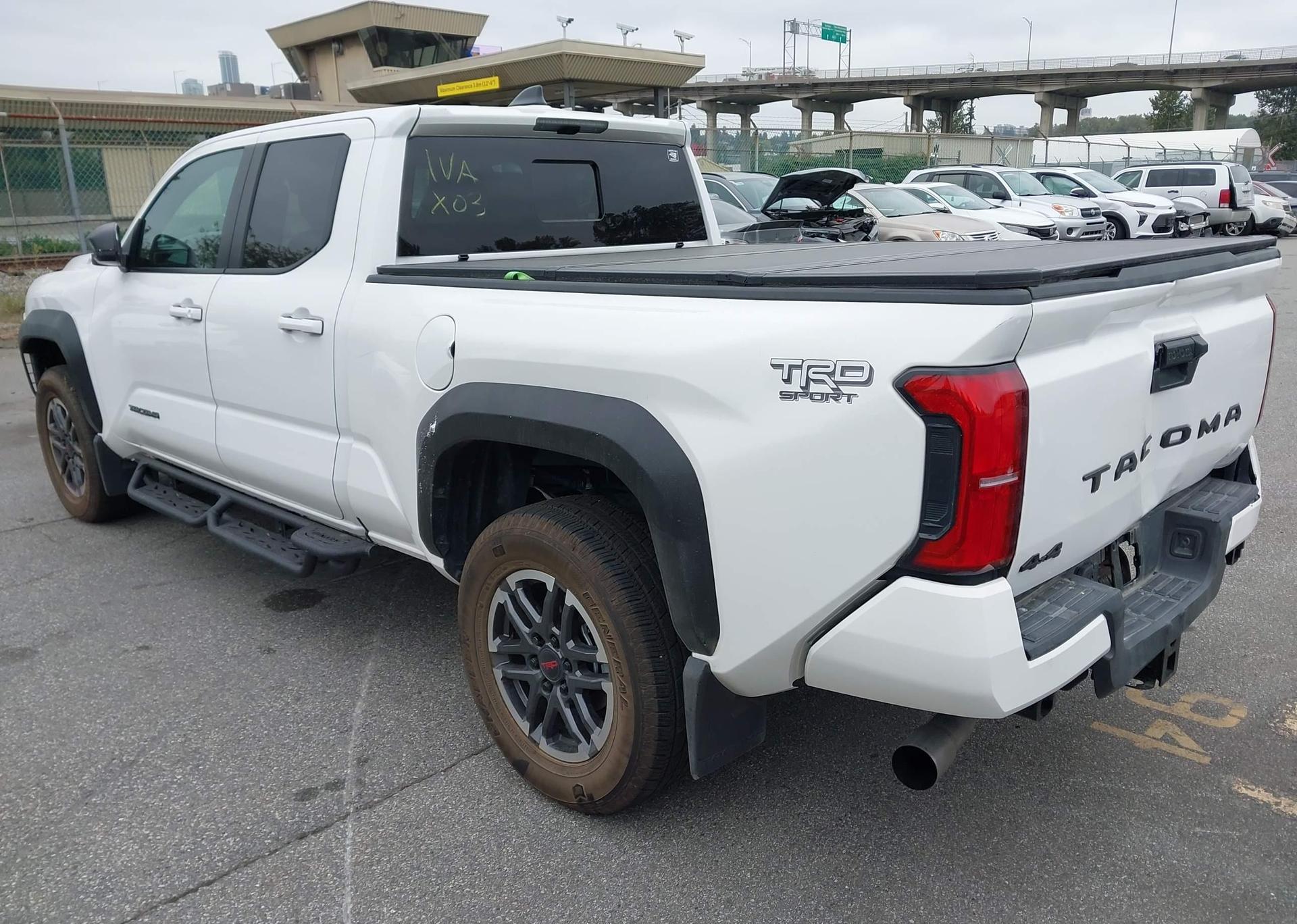2024 TOYOTA TACOMA DOUBLE CAB