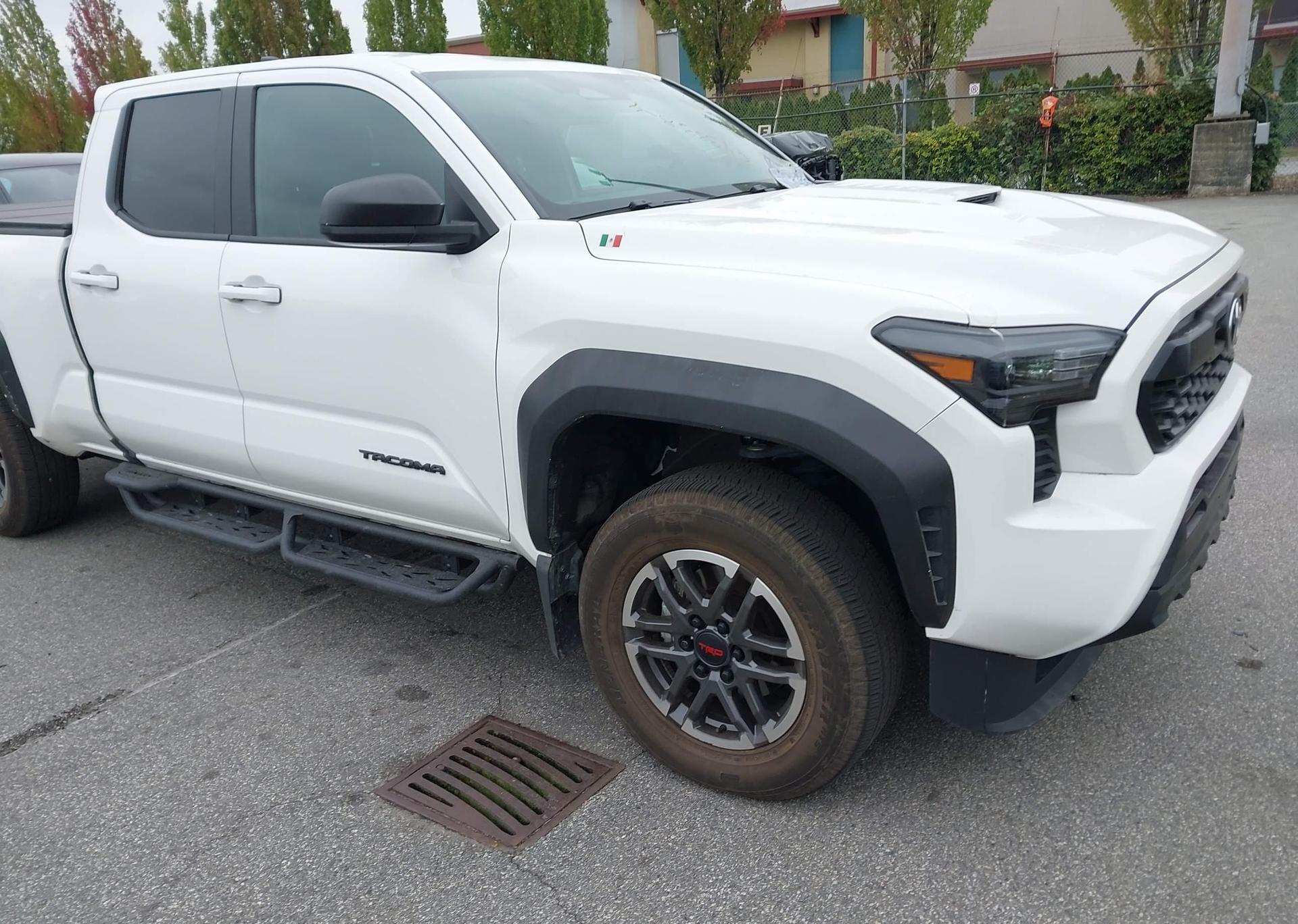 2024 TOYOTA TACOMA DOUBLE CAB
