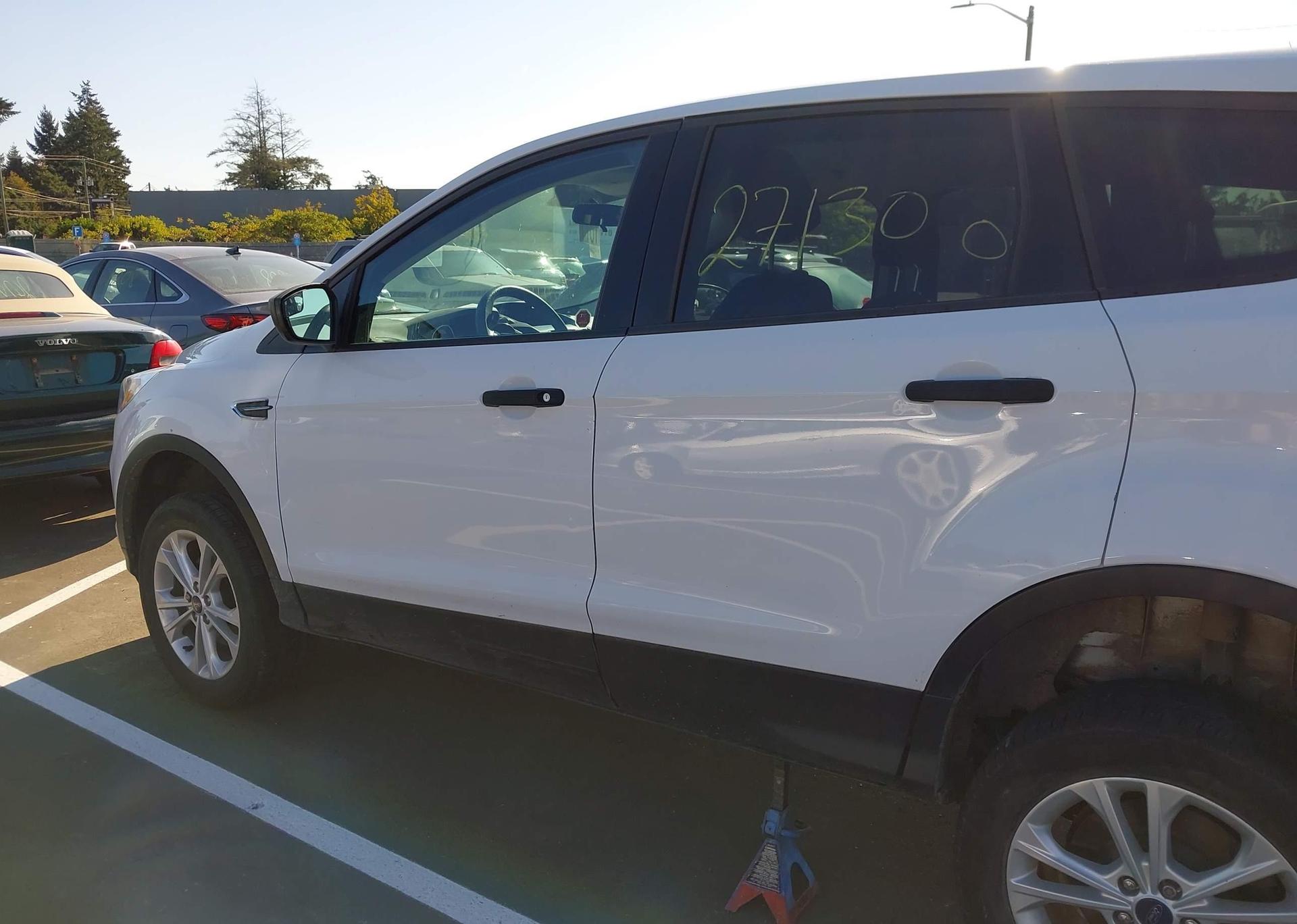 2017 FORD ESCAPE S