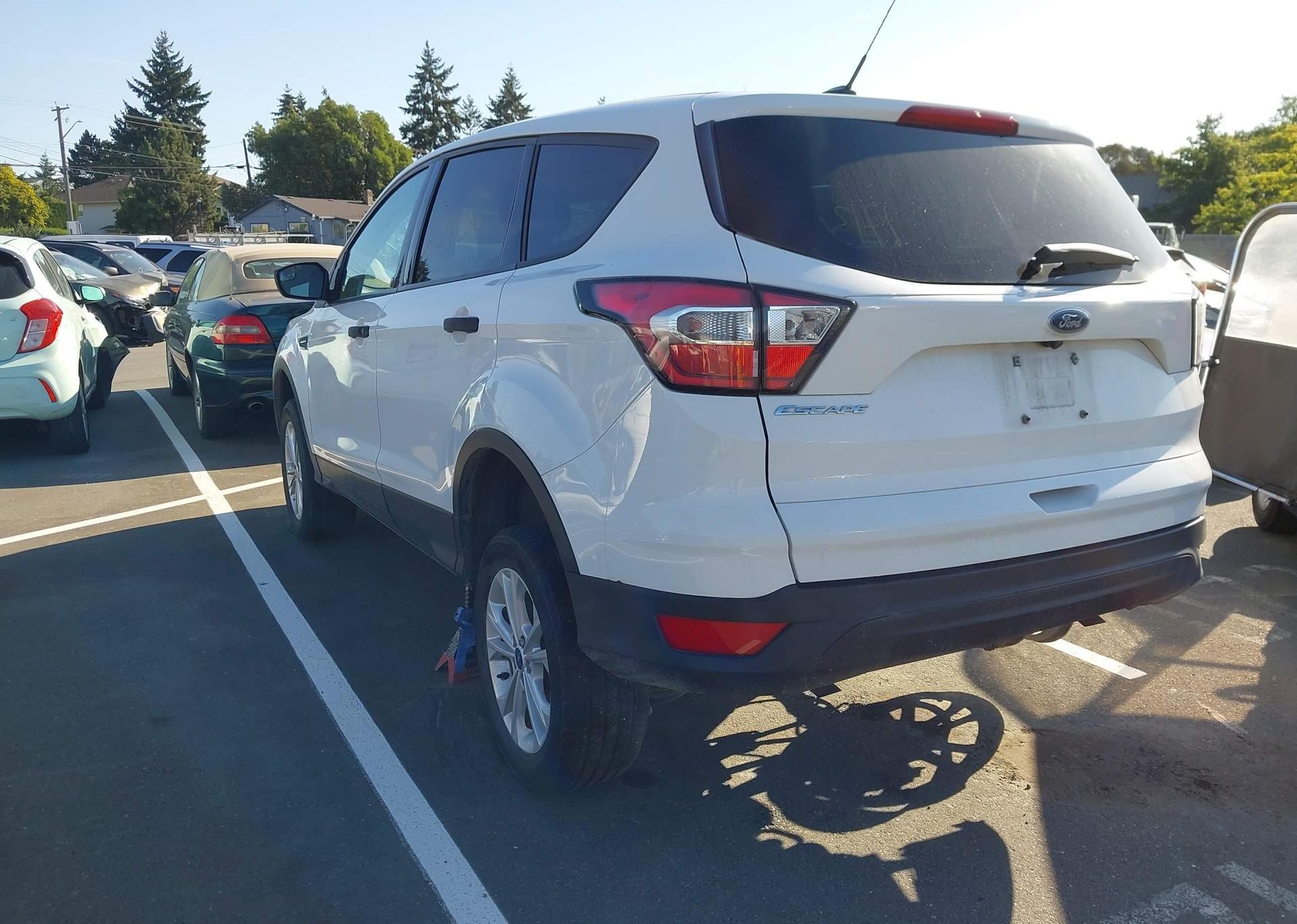 2017 FORD ESCAPE S