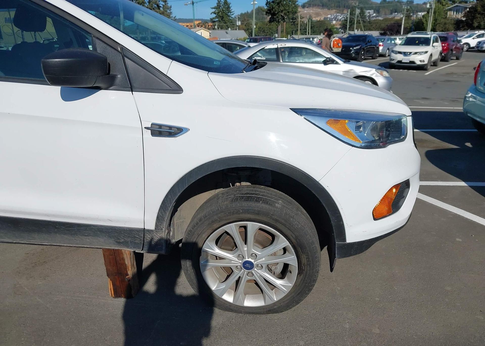 2017 FORD ESCAPE S