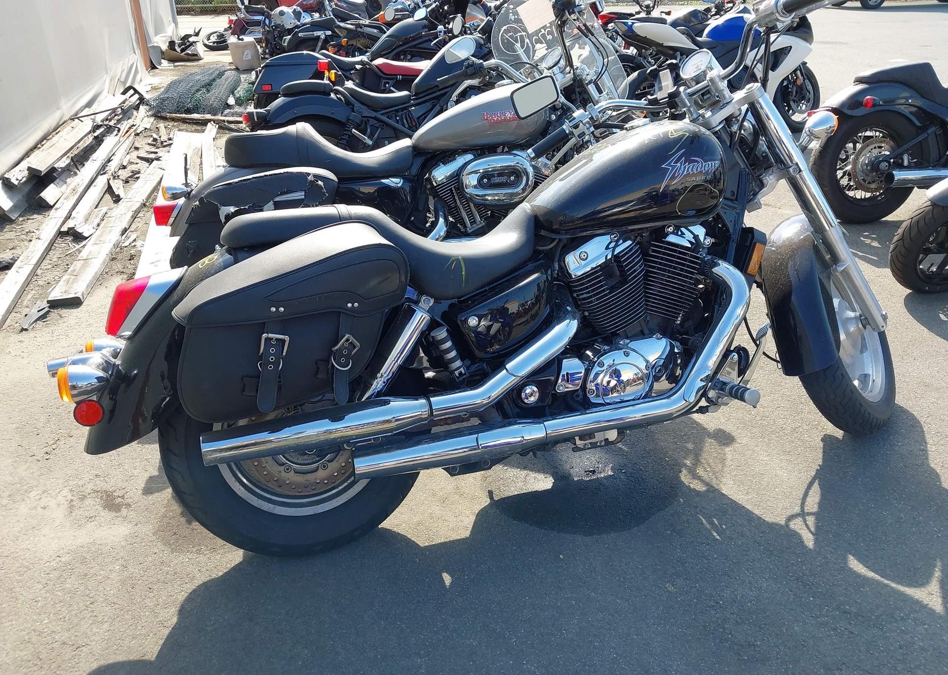 2001 HONDA VT1100 C2